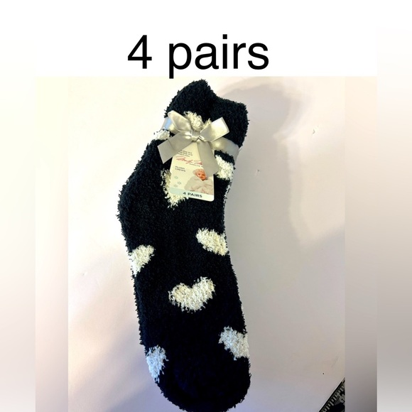 Marilyn Monroe plush crews 4 pair sock size 9-11 shoe 4-10 NWT - Picture 1 of 8